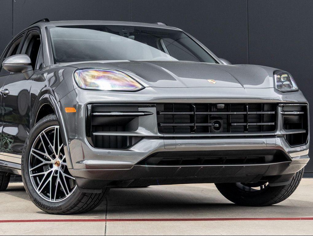 used 2025 Porsche Cayenne car, priced at $86,865