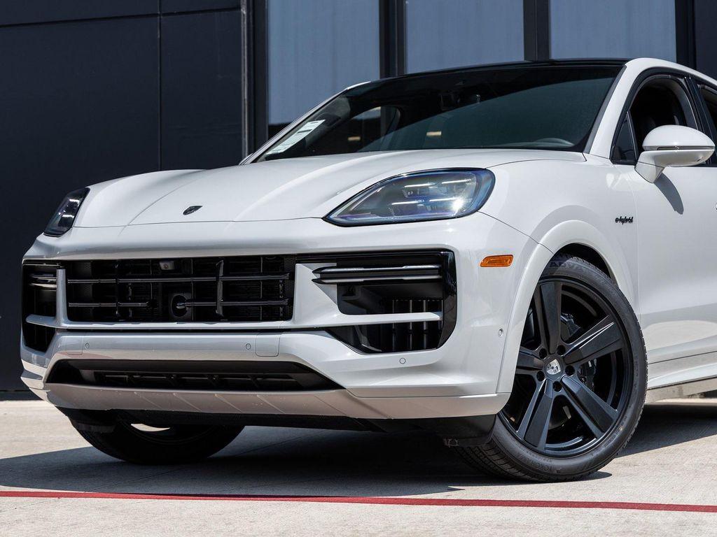 new 2025 Porsche Cayenne car, priced at $205,545