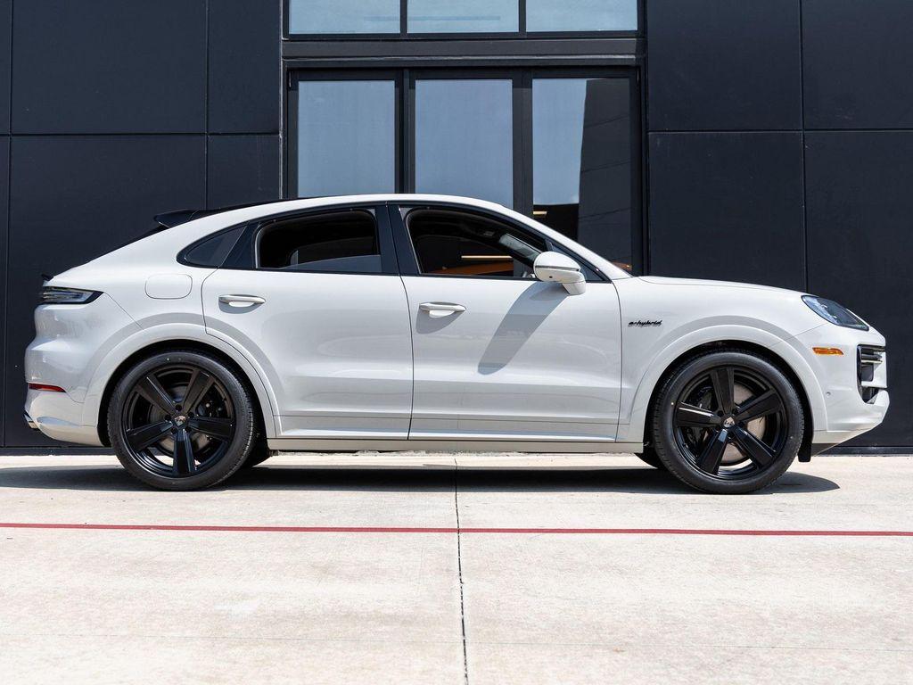 new 2025 Porsche Cayenne car, priced at $205,545