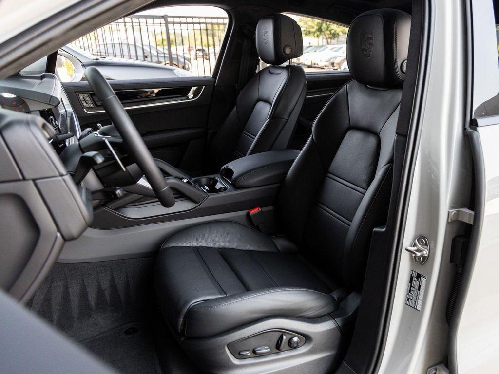 new 2025 Porsche Cayenne car, priced at $205,545