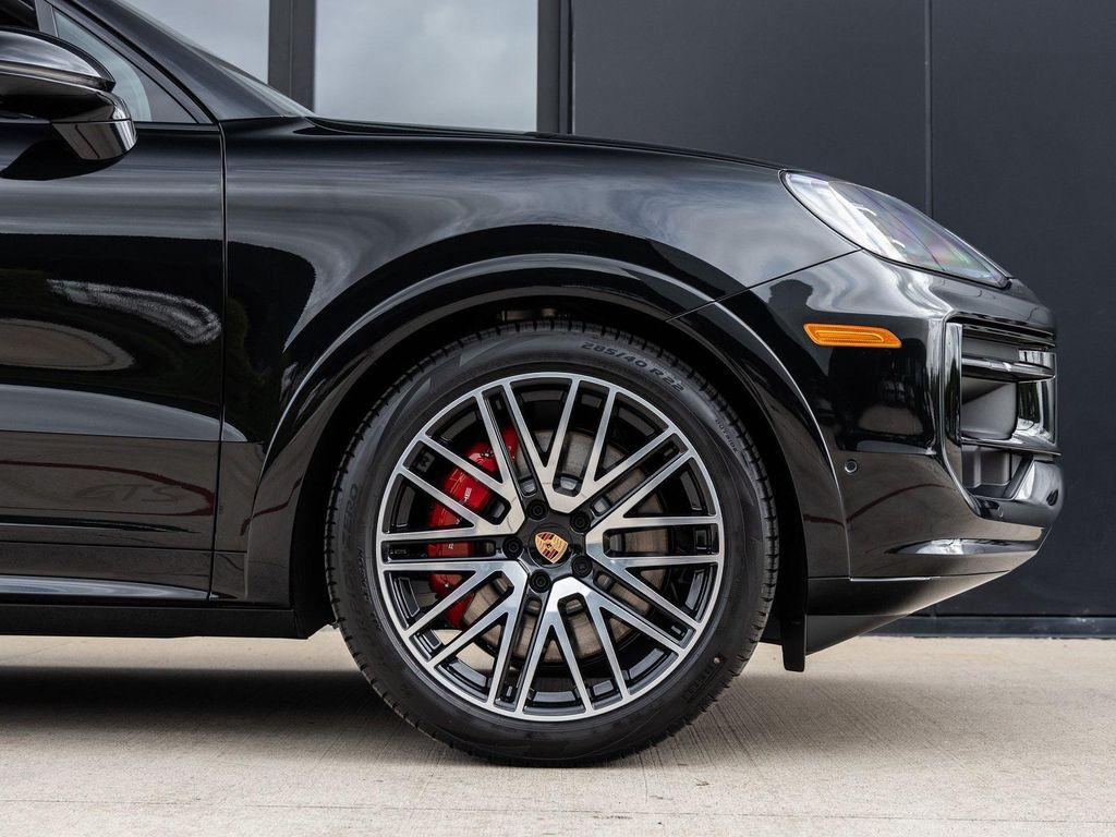 new 2025 Porsche Cayenne car, priced at $159,045