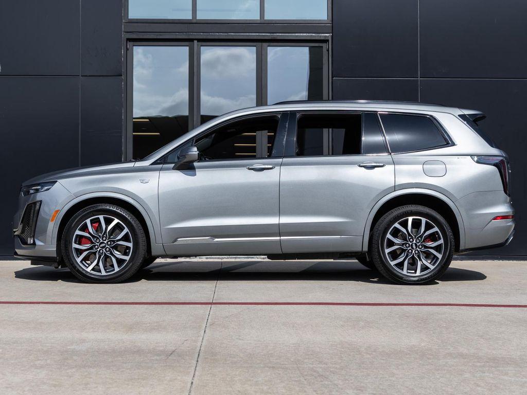 used 2023 Cadillac XT6 car, priced at $34,891