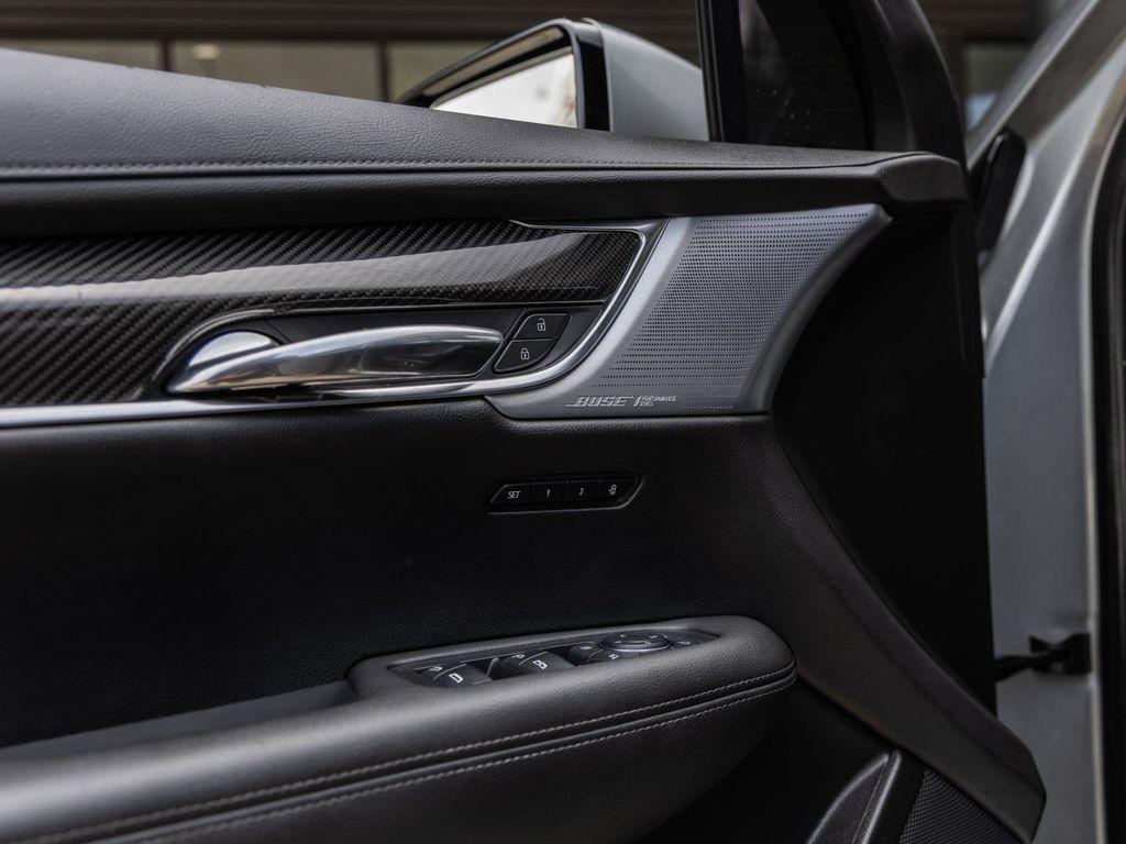 used 2023 Cadillac XT6 car, priced at $34,891