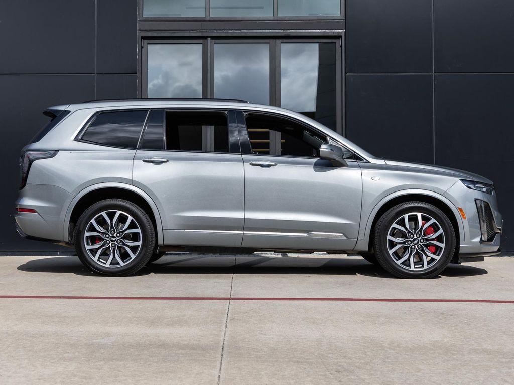 used 2023 Cadillac XT6 car, priced at $34,891