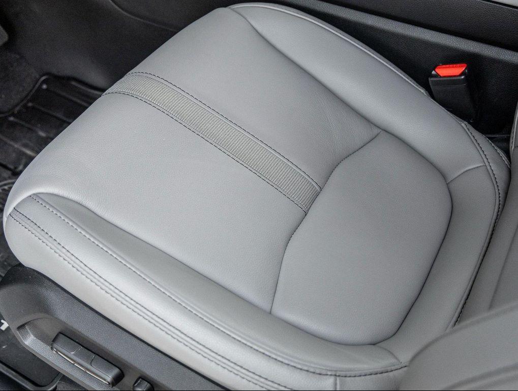 used 2025 Honda Pilot car, priced at $38,491