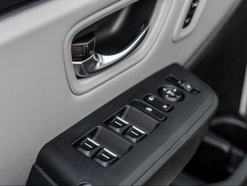 used 2025 Honda Pilot car, priced at $38,491