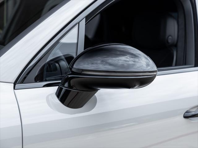 used 2025 Porsche Cayenne E-Hybrid car, priced at $187,991