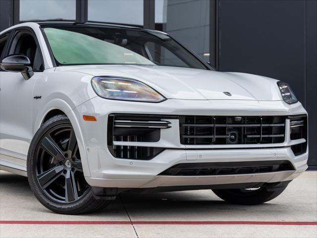 used 2025 Porsche Cayenne E-Hybrid car, priced at $187,991