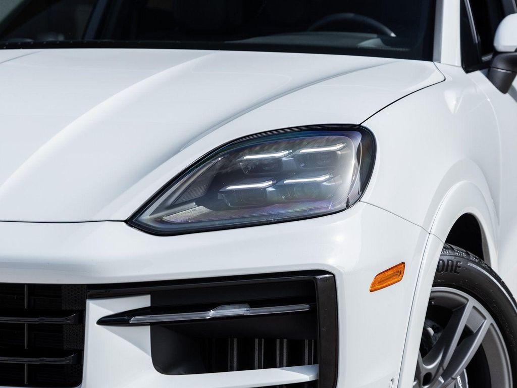 new 2025 Porsche Cayenne car, priced at $87,565