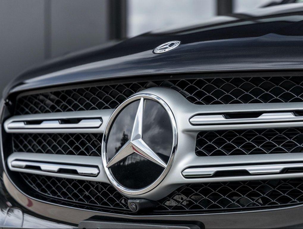 used 2022 Mercedes-Benz GLC 300 car, priced at $35,991