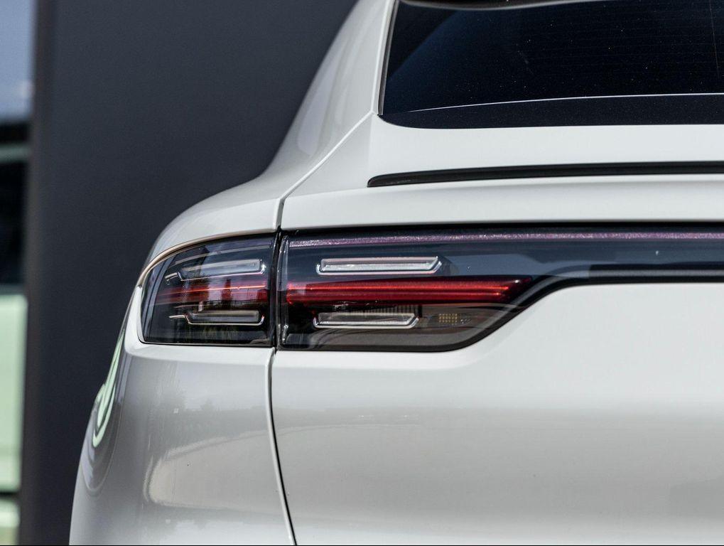 used 2020 Porsche Cayenne car, priced at $41,988