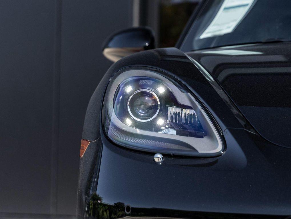 new 2025 Porsche 718 Cayman car, priced at $88,555