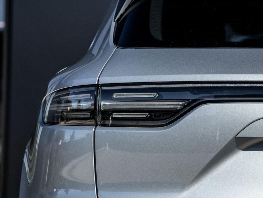 used 2020 Porsche Cayenne car, priced at $46,991