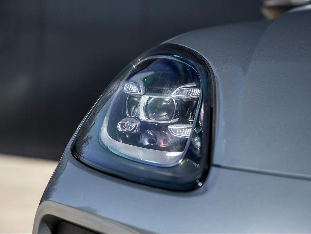 used 2020 Porsche Cayenne car, priced at $46,991