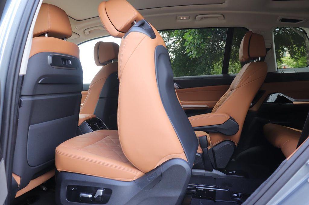 new 2026 BMW X7 car, priced at $91,405