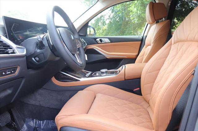new 2026 BMW X7 car, priced at $91,405