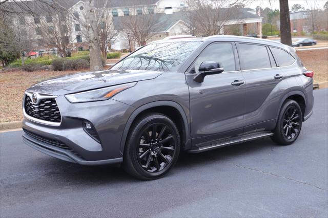 used 2022 Toyota Highlander car, priced at $31,644