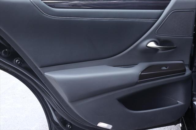 used 2019 Lexus ES 350 car, priced at $32,993