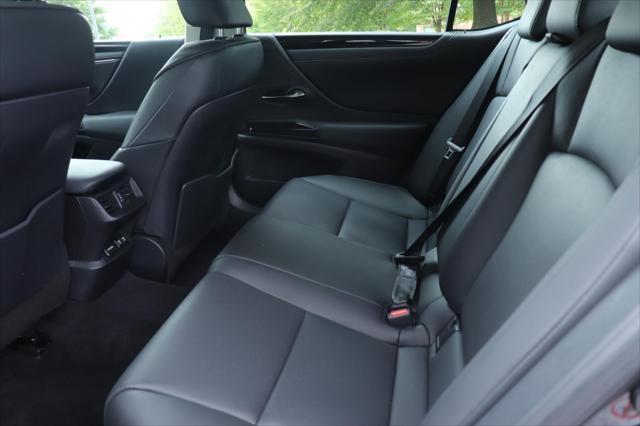 used 2019 Lexus ES 350 car, priced at $32,993