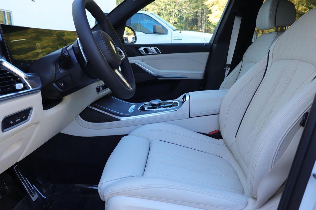 new 2026 BMW X7 car, priced at $100,235