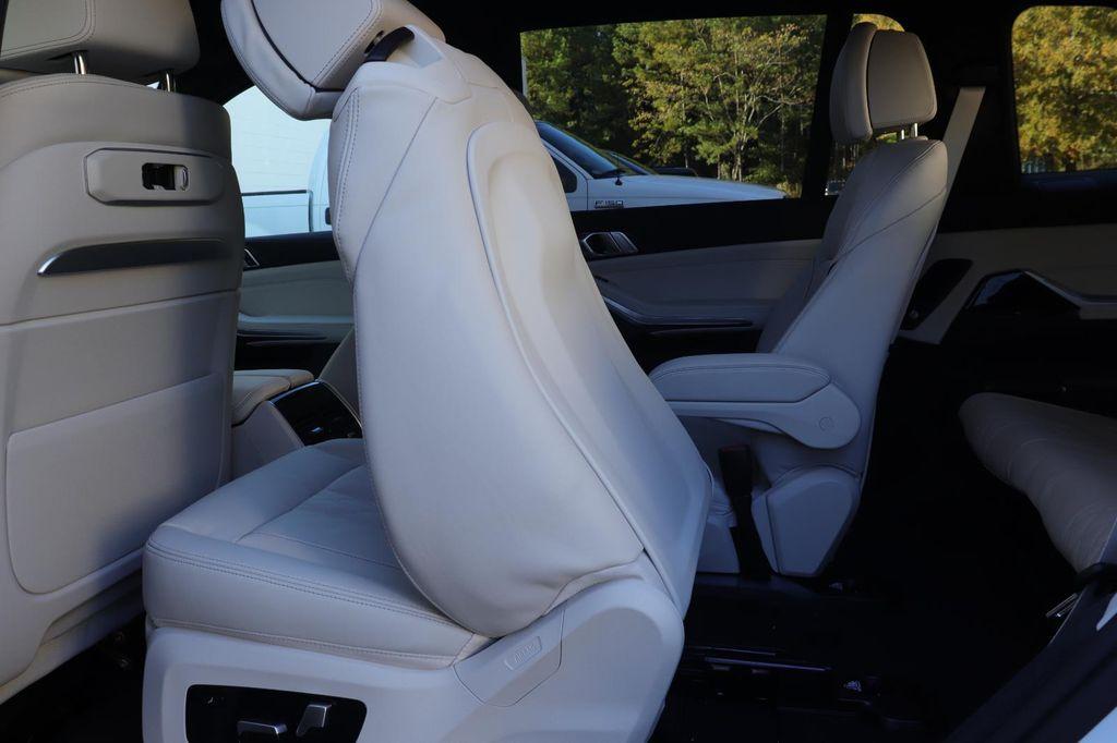 new 2026 BMW X7 car, priced at $100,235