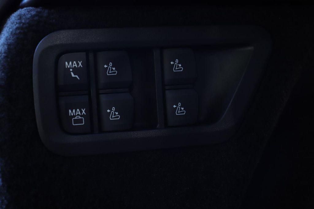 new 2026 BMW X7 car, priced at $93,425