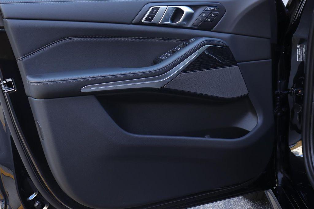 new 2026 BMW X7 car, priced at $123,185