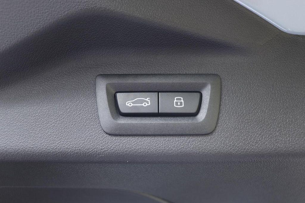 new 2026 BMW X7 car, priced at $97,675