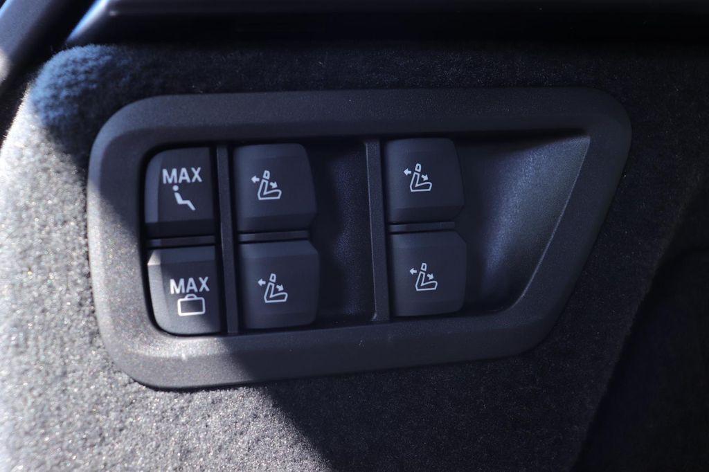 new 2026 BMW X7 car, priced at $93,925