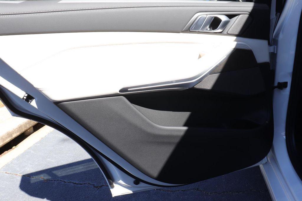 new 2026 BMW X7 car, priced at $93,925