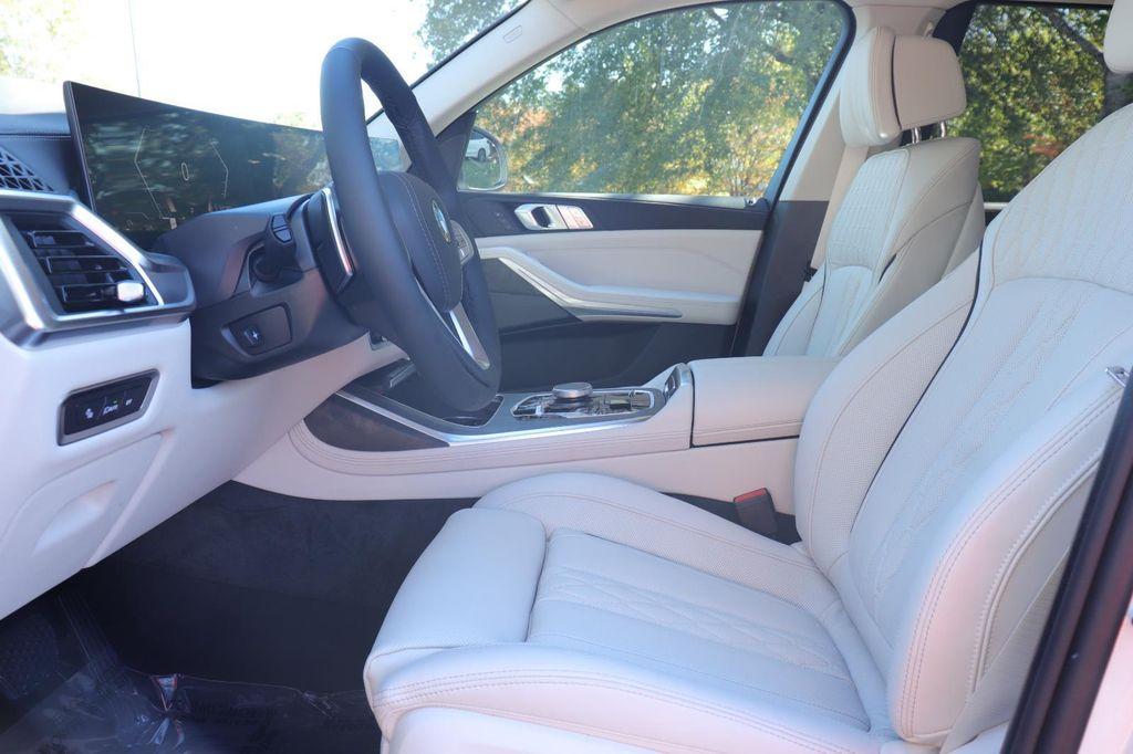 new 2026 BMW X7 car, priced at $93,925