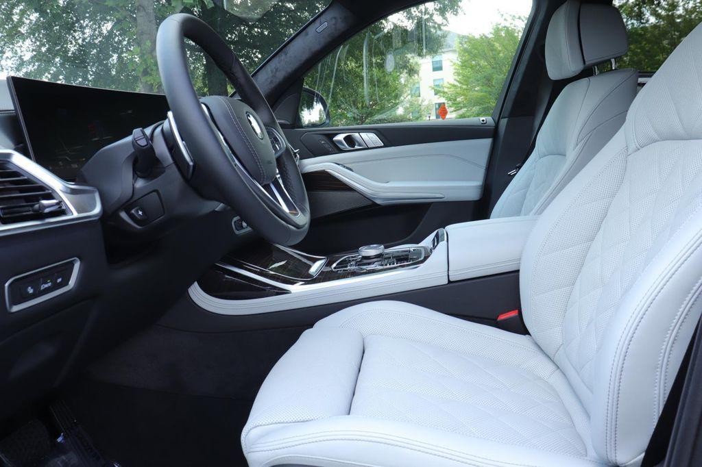 new 2026 BMW X7 car, priced at $94,355