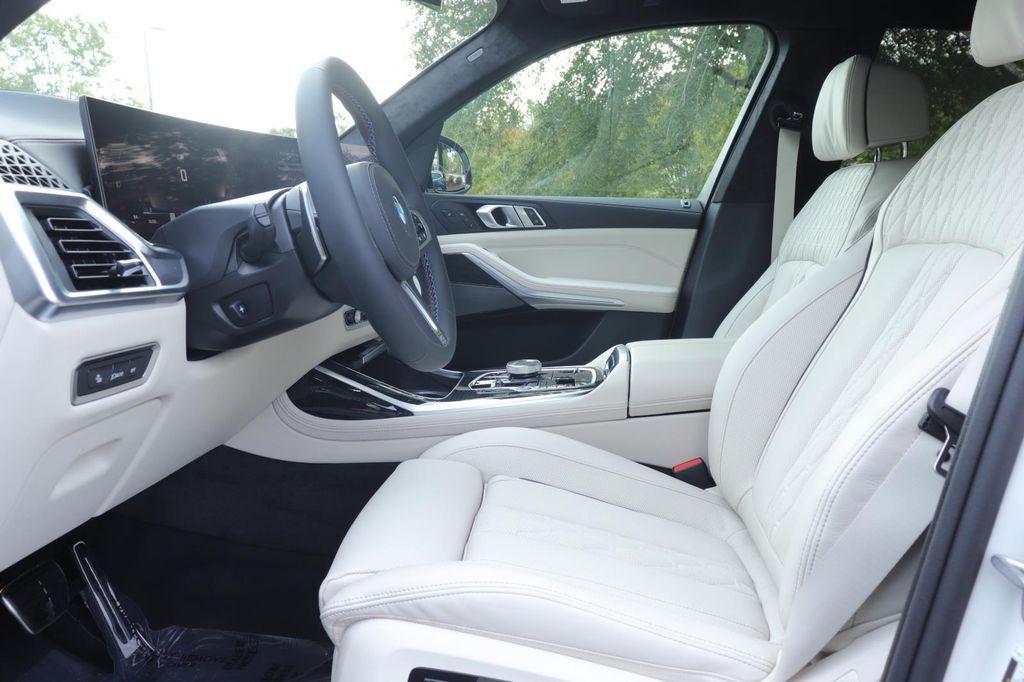 new 2026 BMW X7 car, priced at $123,185