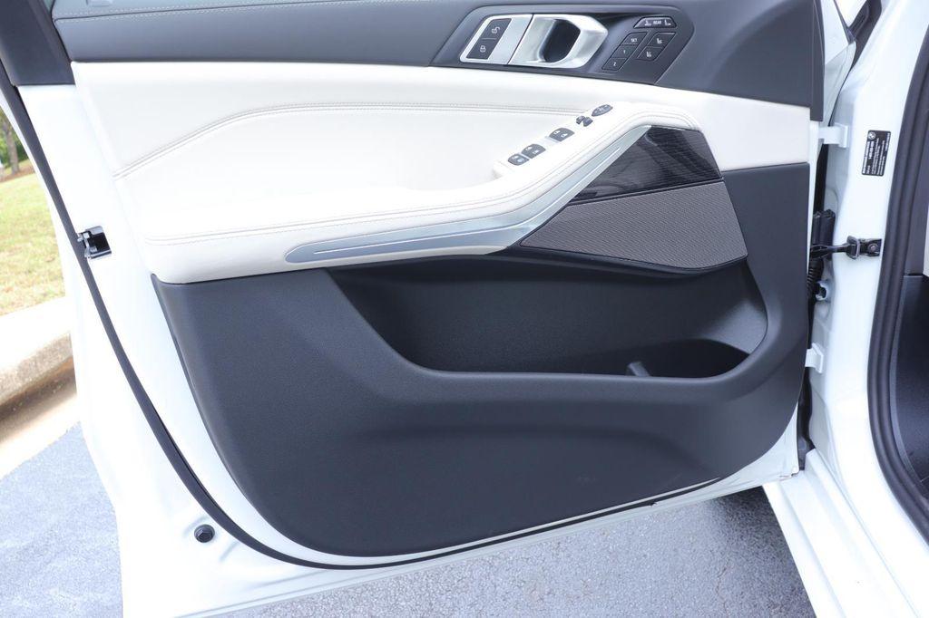 new 2026 BMW X7 car, priced at $123,185