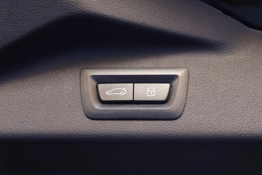 new 2026 BMW X7 car, priced at $98,105