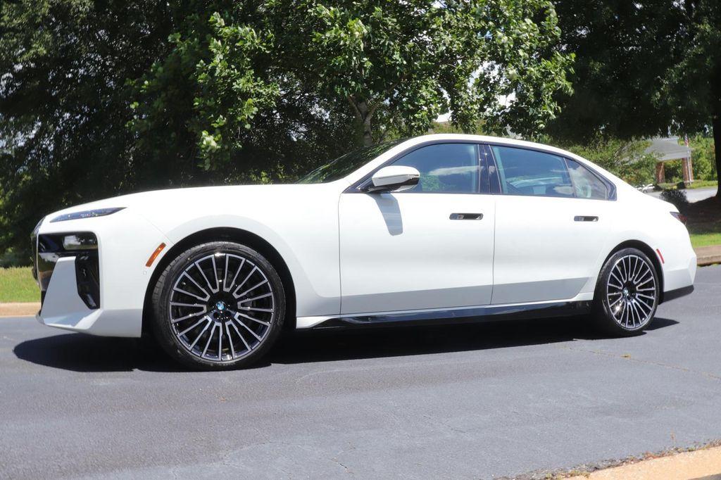 new 2025 BMW 760 car, priced at $137,090