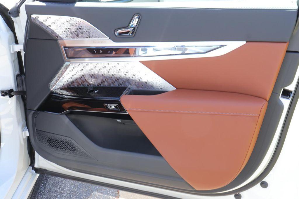 new 2025 BMW 760 car, priced at $137,090