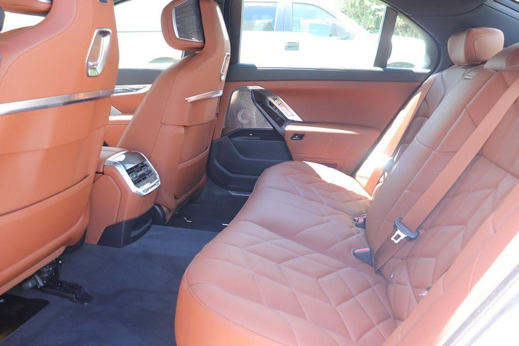 new 2025 BMW 760 car, priced at $137,090