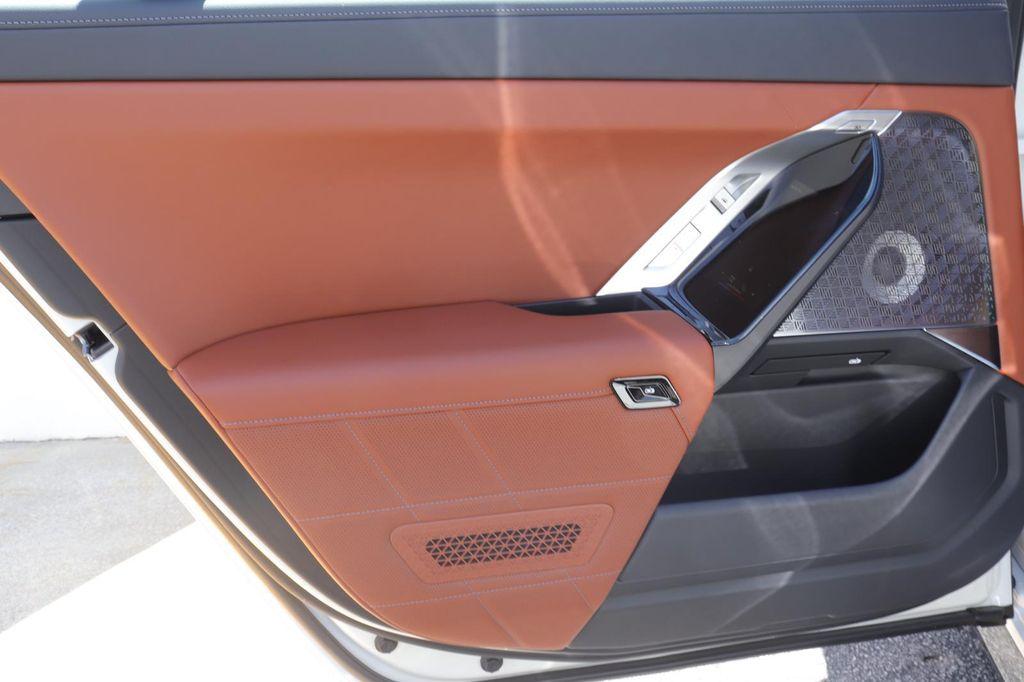 new 2025 BMW 760 car, priced at $137,090