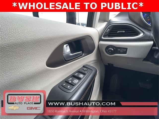 used 2017 Chrysler Pacifica car, priced at $8,000