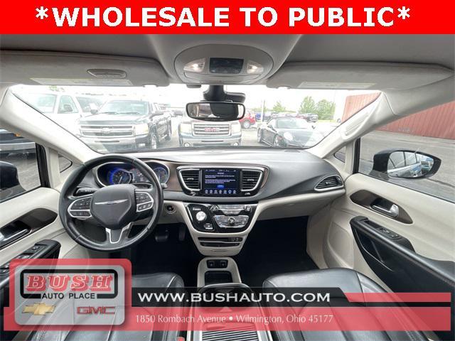 used 2017 Chrysler Pacifica car, priced at $8,000
