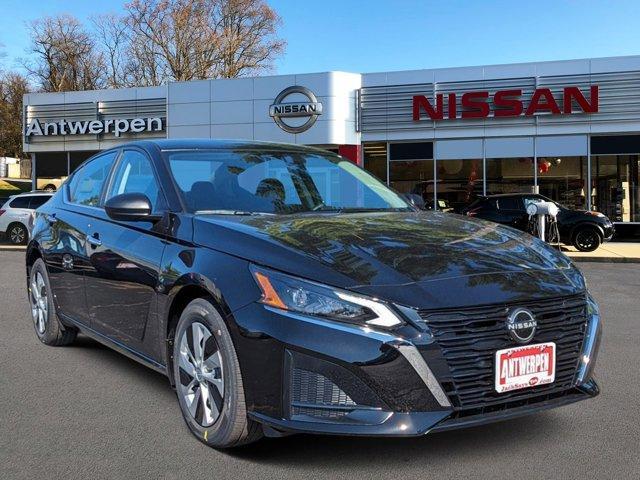 new 2025 Nissan Altima car, priced at $27,000