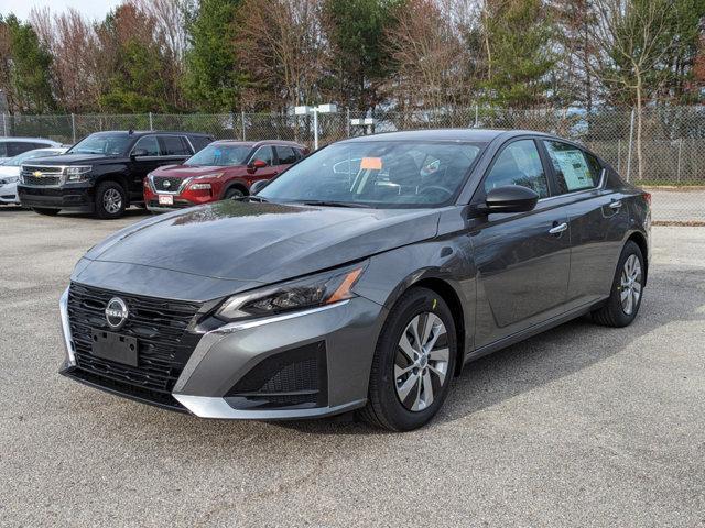 new 2025 Nissan Altima car, priced at $27,000