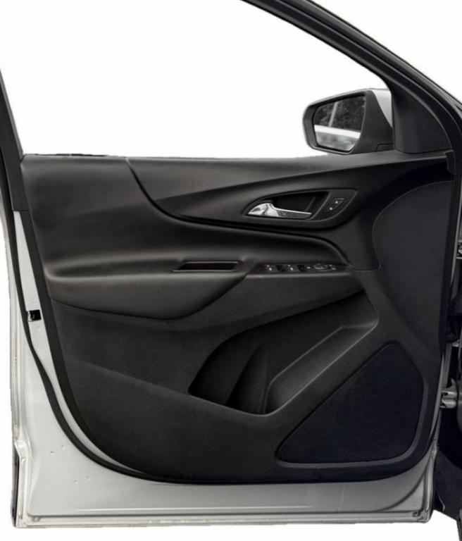 used 2022 Chevrolet Equinox car, priced at $14,000