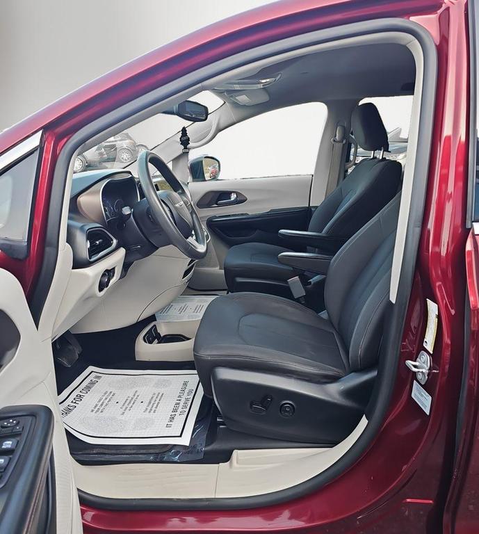 used 2017 Chrysler Pacifica car, priced at $11,300