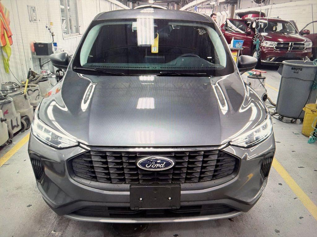 used 2025 Ford Escape car, priced at $25,900