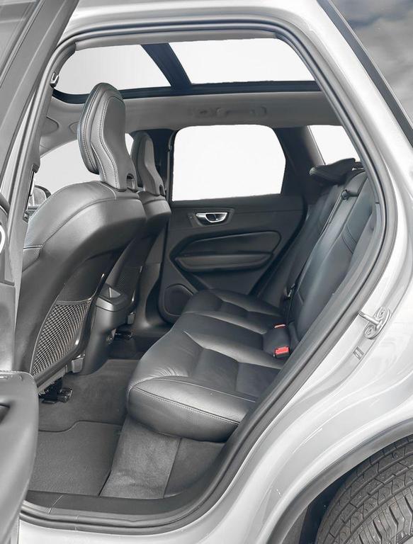 used 2025 Volvo XC60 car, priced at $34,900