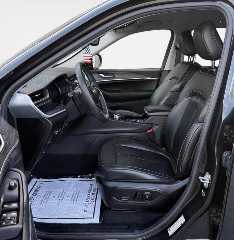 used 2023 Jeep Grand Cherokee car, priced at $31,000