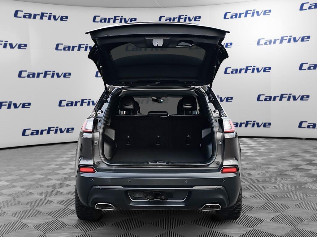 used 2019 Jeep Cherokee car, priced at $13,900