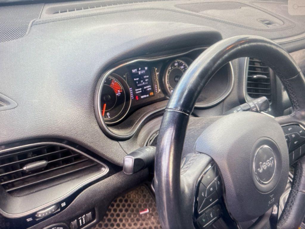 used 2019 Jeep Cherokee car, priced at $14,900
